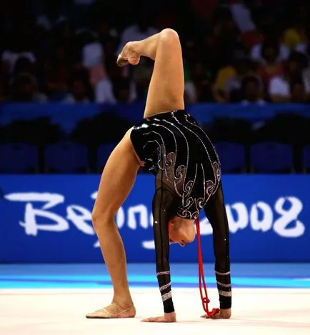 Elbeszélő türelmi torna és sport (kötél pakolás szalag) Ritmikus gimnasztika kegyelem és Sport