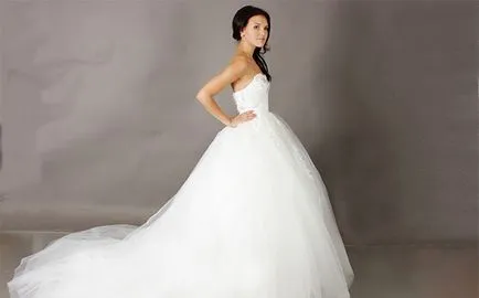 Téli esküvő a menyasszony gyönyörű szigetelni (Wedding) Téli esküvő a menyasszony szépen szigetelje