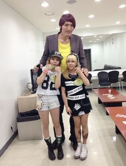 Hi girls, mint én,