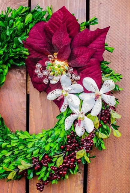 Hogyan díszítik az ajtót