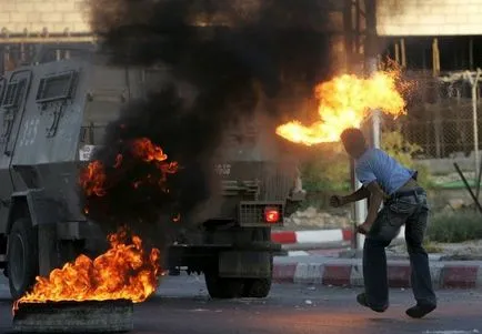 Hogyan készítsünk egy Molotov-koktélt Hogyan készítsünk egy Molotov-koktélt