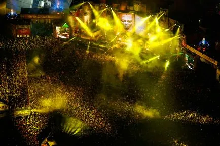 Tomorrowland, mi ez Tomorrowland, mi ez