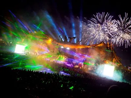 Tomorrowland, mi ez Tomorrowland, mi ez