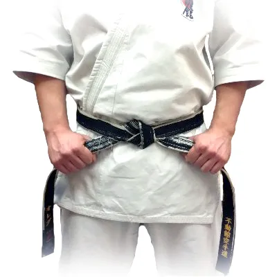 Karate öv, mint egy nyakkendő