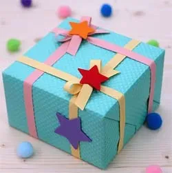 Hogyan lehet díszíteni egy doboz kezét