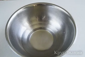Hogyan ostor tejszínt a cukorral