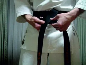 Karate öv, mint egy nyakkendő