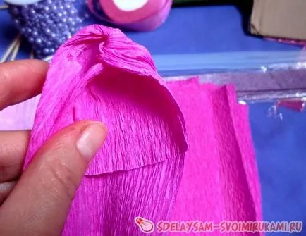 Kosarak édesség kezével Kosarak édesség kezével