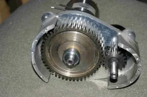 Házi hajtómű séta traktor állítható össze egy sor fogaskerekek (motor kultivátor) Házi hajtómű séta traktor állítható össze egy sor fogaskerekek
