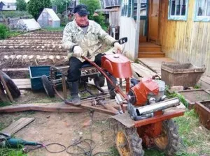 Házi hajtómű séta traktor állítható össze egy sor fogaskerekek (motor kultivátor) Házi hajtómű séta traktor állítható össze egy sor fogaskerekek