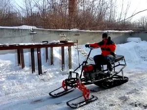 Házi-k alapján a hazai motorkerékpár „Minszk” ILS „ural” és Forgó