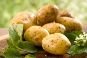 Hogyan mossa meg a kezét a fiatal burgonya