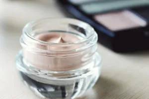 Mi egy alap make-up Mi egy alap make-up