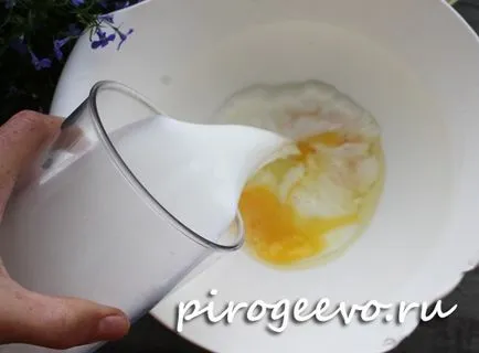Pogácsákat burgonyával egy serpenyőben