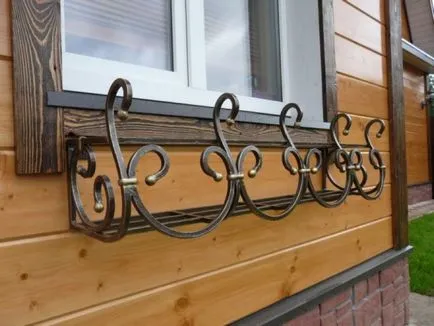 Padló állványok a virágok saját kezűleg