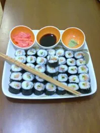 Hogyan enni pálcikával sushi