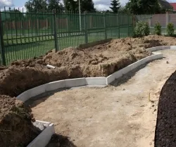 Betonozás a pálya a ház a kertben, töltő szakaszában saját kezűleg, fotó utasítás (faház) Betonozás a pálya a ház a kertben, töltő szakaszában saját kezűleg, fotó útmutató