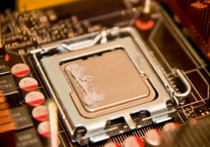 Arról, hogy hogyan kell helyesen alkalmazni hővezető paszta a CPU hővezető paszta cserehegyet