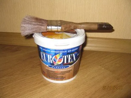 Fakészítmények kezét tartó ékszerek, medál és képkeret