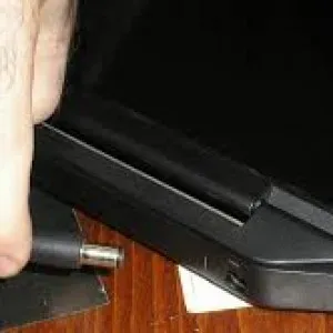 Hogyan tisztítható billentyűzet, laptop - származó folyadék ömlik a home (tiszta) Hogyan tisztítható billentyűzet, laptop - a kiömlött folyadékok otthon