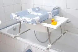 Hogyan lehet feltölteni egy újszülött has technika, a fontos (képek és videó)