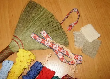 Hogyan készítsünk saját kezét amulett seprű