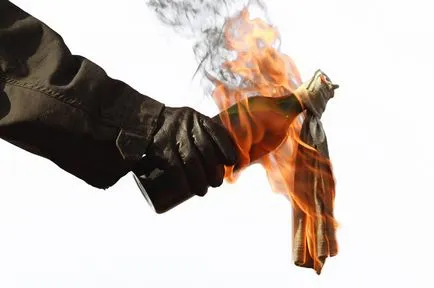 Hogyan készítsünk egy Molotov-koktélt Hogyan készítsünk egy Molotov-koktélt