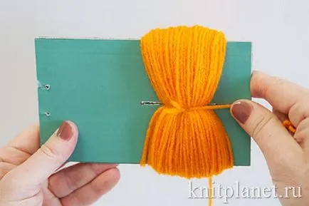 Hogyan lehet pom-poms fonalból