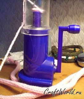 Hogyan lehet lekötni egy cipőfűző