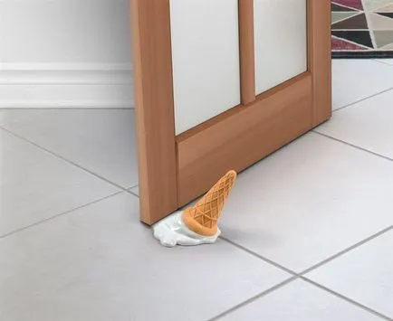 Hogyan kell telepíteni egy ajtó a szobában