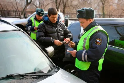 Megfosztották jogok, és hogyan kell lovagolni, akkor ott egy robogó engedély nélkül
