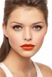 Smink kerek szemek és annak végrehajtása (make-up) Smink kerek szemek és annak végrehajtása