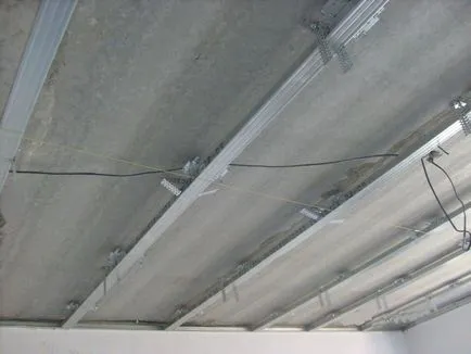 Telepítése PVC panelek a mennyezet kezüket, mint a videó a legújabb, szendvics