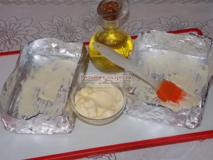 Egyetlen paradicsom és a burgonya a sütőben