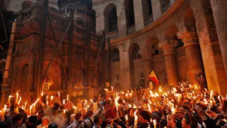 Miért van az, Holy Fire leereszkedik