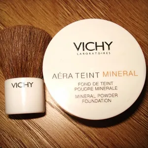 Por problémás bőr (kompakt, ásványi, hang, lábtörlő, nekomedogennaya) - vélemény
