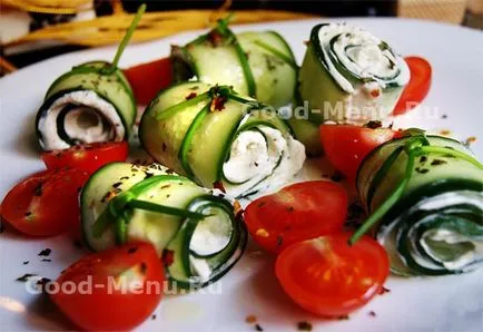Rolls uborka - egy recept lépésről lépésre képek (uborka canapes) Rolls uborka - egy recept lépésről lépésre fotók