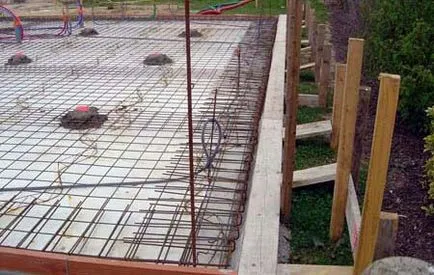 Építünk egy házat a semmiből