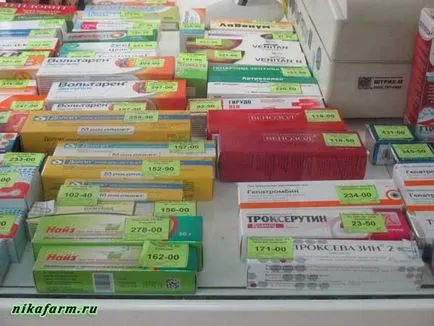 Módszerek termék kijelző polcokon vitrinek