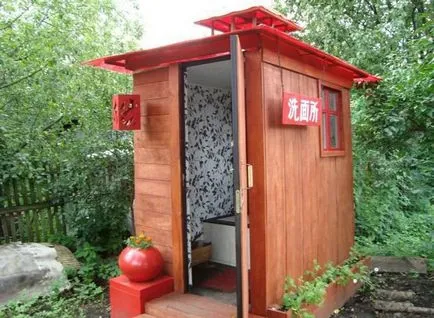 Kívül WC, hogyan kell építeni az utcán egy magánházban
