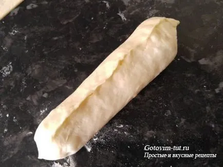 Hogyan csomagolja a kolbász a tésztába