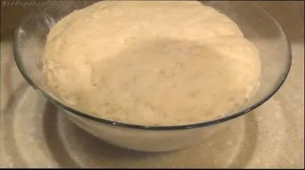 Pizza tészta, hogyan kell főzni Pizza tészta, hogyan kell főzni