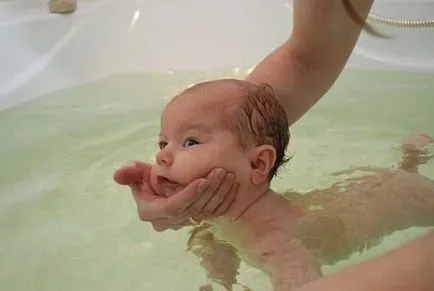 Ahogy a baba úszik Ahogy a baba úszik