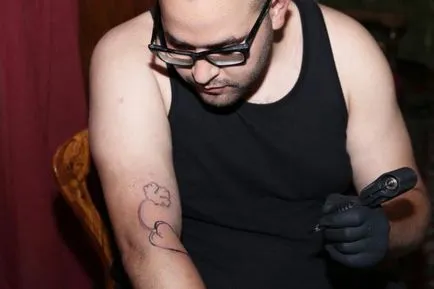 Mi lehet tölteni egy tetoválás