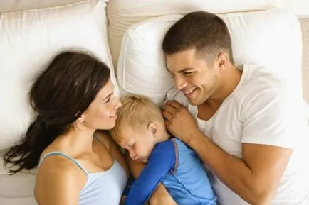 Hogyan kell tanítani a baba átalussza az éjszakát