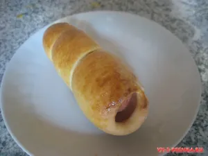 Hogyan csomagolja a kolbász a tésztába