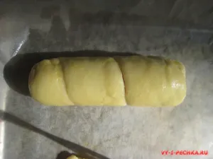Hogyan csomagolja a kolbász a tésztába
