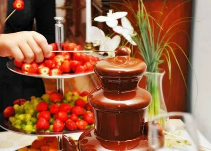 Hogyan lehet díszíteni egy esküvői asztalra Hogyan lehet díszíteni egy esküvői asztalra