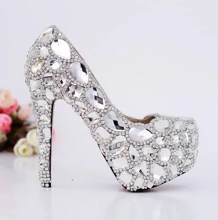 Mik Swarovski kristályokkal