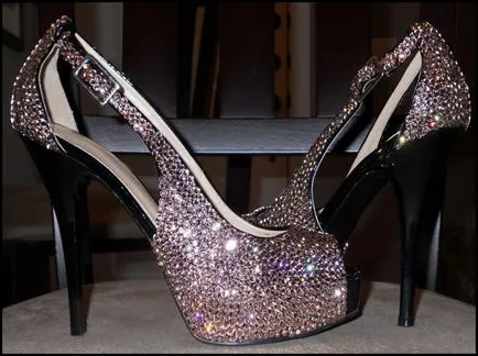Mik Swarovski kristályokkal Mik Swarovski kristályokkal